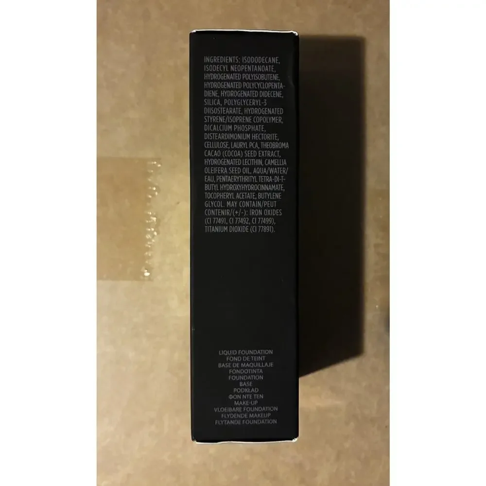 Laura Mercier Real Flawless Weightless Perfecting Foundation- 0W1 Satin- 1 fl oz